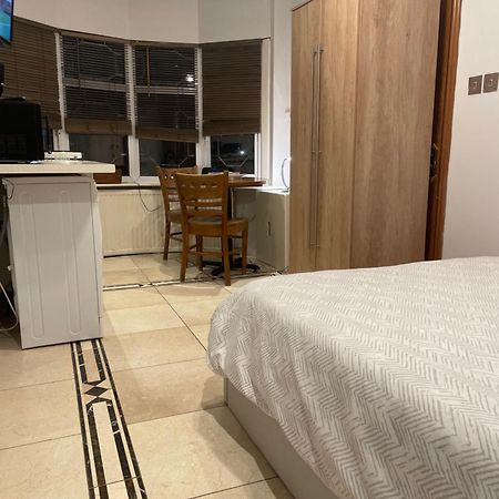 North London Studio Apartment Buitenkant foto