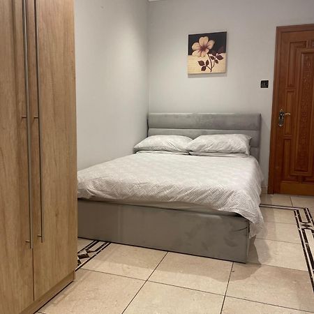 North London Studio Apartment Buitenkant foto