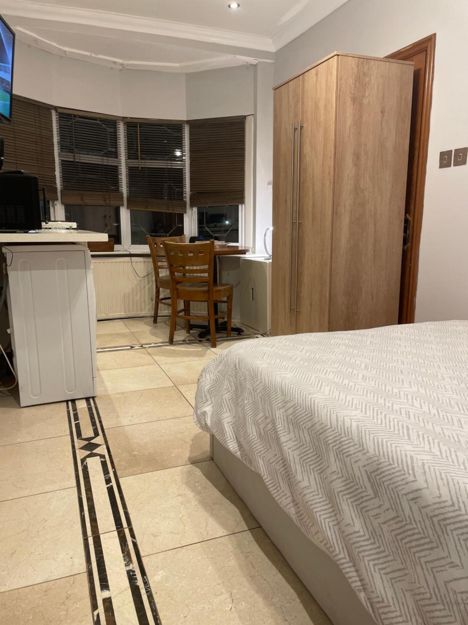 North London Studio Apartment Buitenkant foto